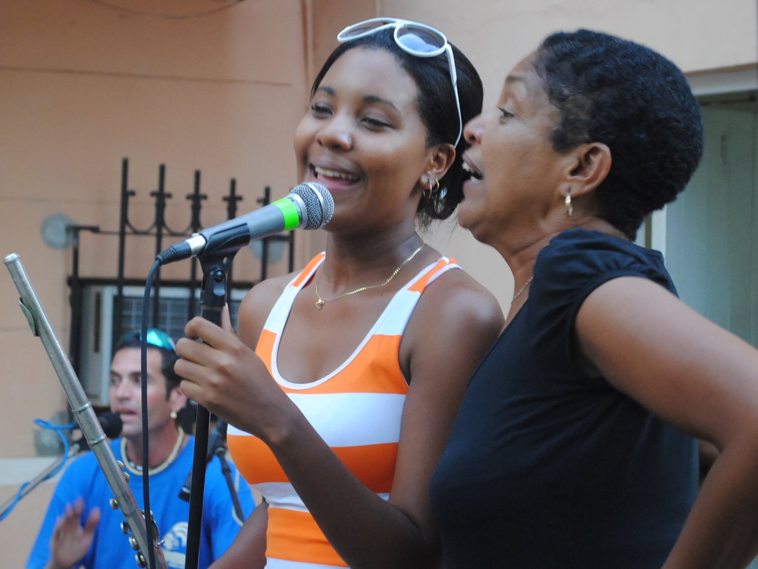 Elianny Gato y Marta Campos