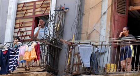 Trabajadores cubanos.  Photo: Caridad