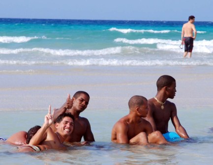 Playa del Este, La Habana.  Foto: Caridad