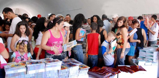 La feria del libro en La Habana. Foto: Caridad La feria del libro en La Habana. Foto: Caridad