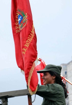 Desfile en Caracas en apoyo al presidente de Venezuela Parade in Caracas supporting the Venezuelan president.