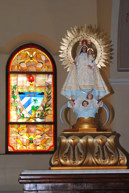 La virgen de la Caridad en la iglesia principal de Bayamo, Cuba