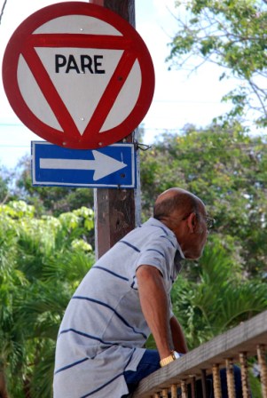 Algunos le avisamos del engaño, todos los días miles de personas en diferentes partes del mundo son timadas de alguna manera a manos de pillos inescrupulosos. Foto: Caridad