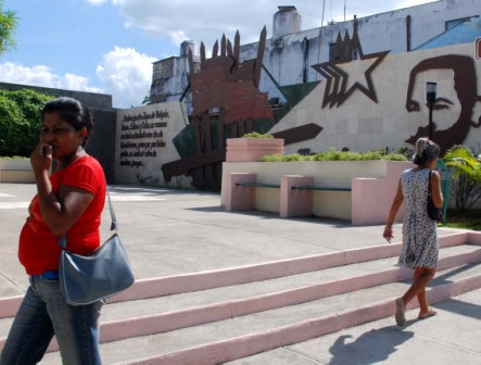 Plaza en Guantánamo, Cuba. Foto: Caridad