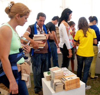 Foto de un reciente Feria del Libro en La Habana. Foto: Caridad