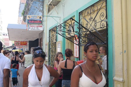 Ser acosada es "normal" en Cuba.