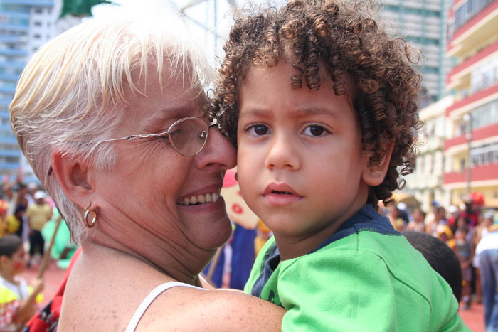 Abuela y nieto.