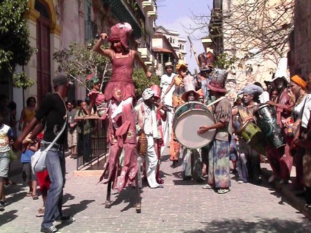 XV edición del Festival de Danza en Paisajes Urbanos La Habana Vieja Ciudad en Movimiento 15th International Dance in Urban Spaces Festival, Havana 2010