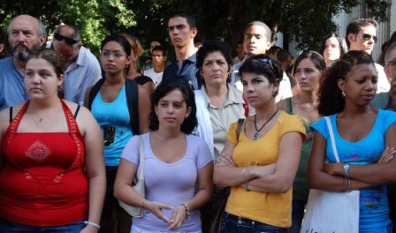 Estudiantes universitarios cubanos.  Foto: Caridad