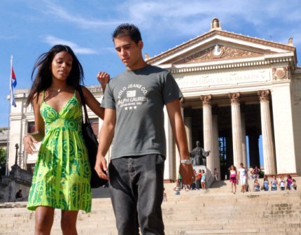 Estudiantes en la Universidad de La Habana.  Foto: Caridad