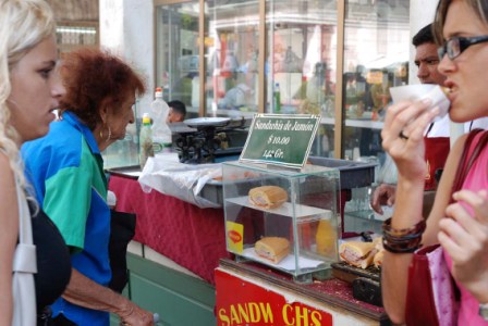 Getting a bite in Havana. Photo: Caridad