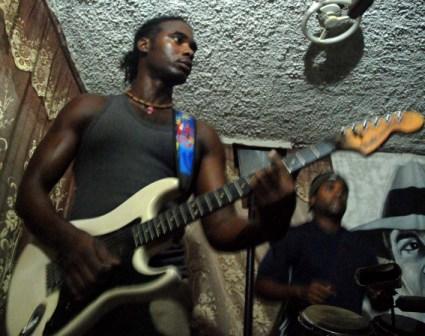 The reggae band Remanente.