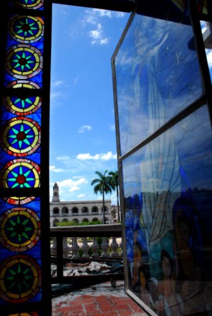 Restaurando La Iglesia de la Purísima Concepción, en Manzanillo, Granma