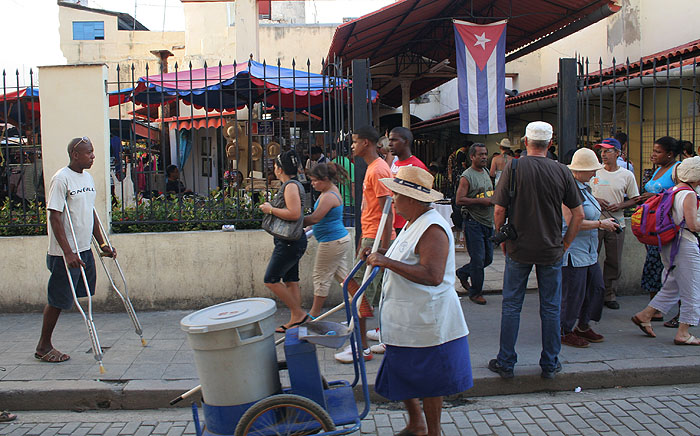 La Calle Obispo de La Habana Vieja.
