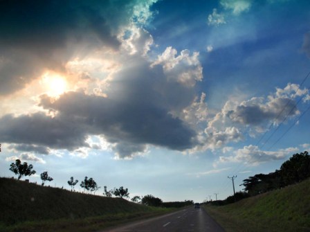 Cuban highways. Photo: Caridad