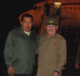Hugo Chavez y Raul Castro en La Habana.