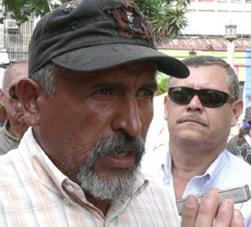 Juan Barahona, un lider de la resistencia al golpe. Foto: Giorgio Trucchi, rel-UITA Juan Barahona, un lider de la resistencia al golpe. Foto: Giorgio Trucchi, rel-UITA