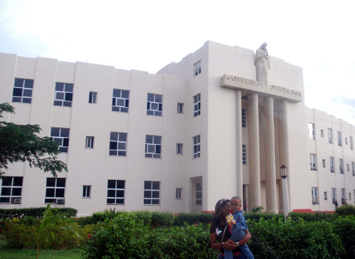 Hospital Maternidad Obrera, Marianao, Havana.  Foto: Caridad