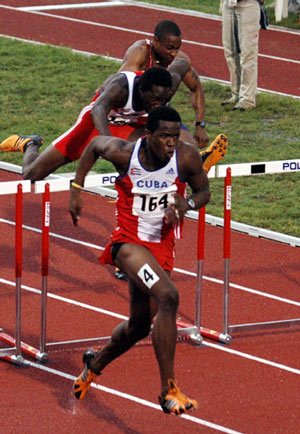 Dayron+robles+hurdles