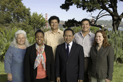 Goldman Environmental Prizewinners. Back row (from left to right): Lynn Henning (USA); Humberto Ríos Labrada (Cuba); Randall Arauz (Costa Rica) Front row: Thuli Makama (Swaziland); Tuy Sereivathana (Cambodia); Ma?gorzata Górska (Poland). Photo: goldmanprize.org