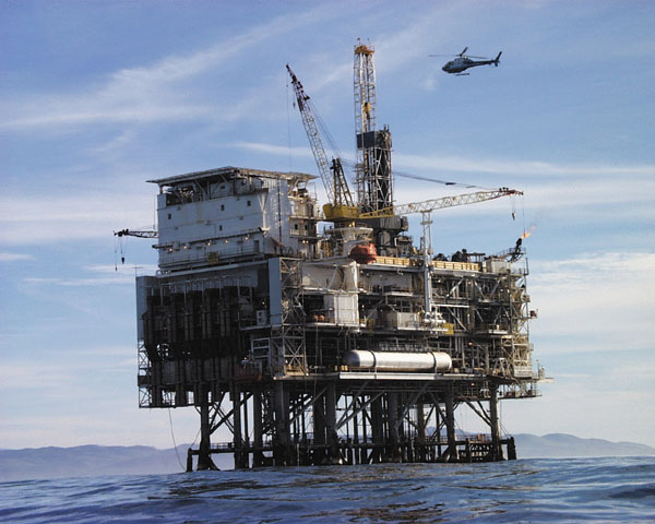 Plataforma petrolera. Foto: wikipedia.org