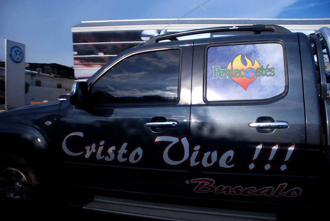 La llama eterna del infierno para quien robe este auto.