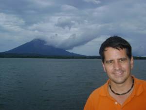 El Lago de Nicaragua y el Volcan Concepcion.