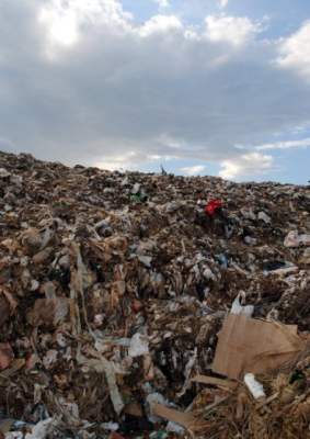 Basura sobre basura. Basura sobre basura.