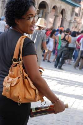 http://www.havanatimes.org/wp-content/uploads/2011/01/habana-11-685x1024.jpg