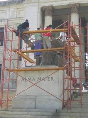 La Universidad de La Habana.