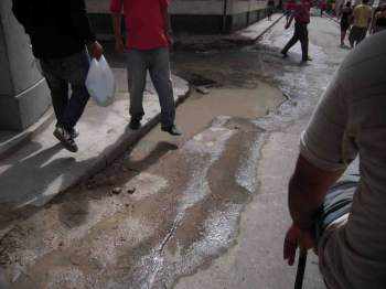 Este mal, para ser sinceros, no solo aqueja las calles del casco histórico.