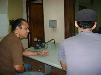Alredo Ureta en un programa radial.