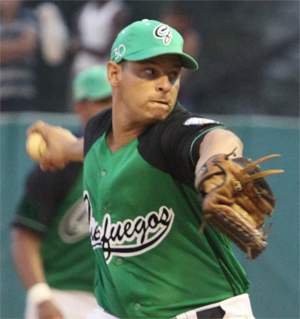 Duniel Ibarra, quien lanza para Cienfuegos en la liga cubana, fue el ganador contra Alemania. Foto: baseballdecuba.com