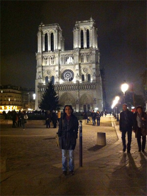 Frente Notre Dame.