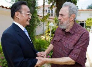 Fidel Castro welcomes Chinese Parliamentary Leader Wu Bangguo. Photo: Alex Castro