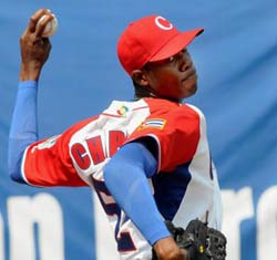 Aroldis Chapman cuando lanzó para el equipo Cuba en el Clásico del 2009.