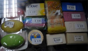 Jabones de venta en divisas. Foto: Caridad