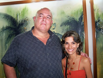 Alex Castro y la periodista Arlin Alberty Loforte.