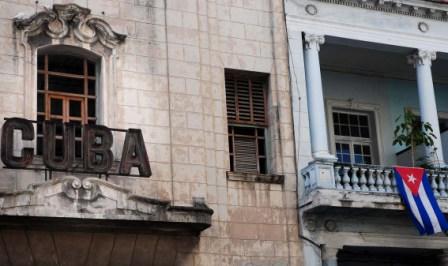 Cubans have complained for decades of their inability to travel abroad. Photo: Caridad